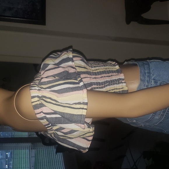 Derek Heart L adorable flounce off shoulder pastel stripes smocked waist crop - Picture 2 of 6